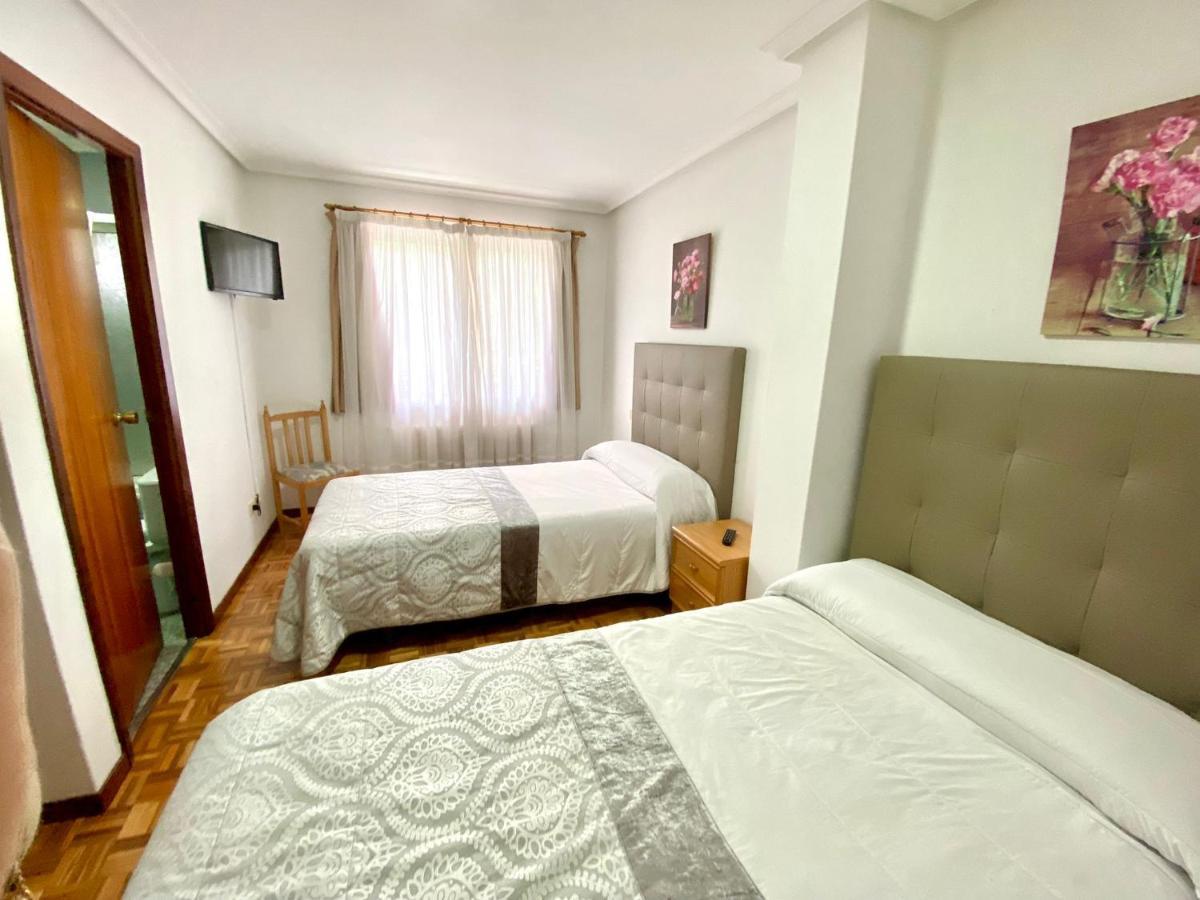 Garden Lodge Hostal Evencio Рібадавія Екстер'єр фото